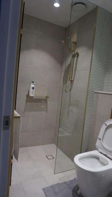 Ferienwohnung Skyone Lux 2Bed2Bath Aprt In Boxhill And Free Carpark Box Hill Exterior foto